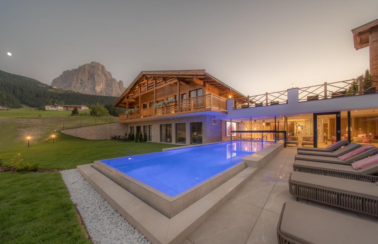 Hotel Rodella Selva di Val Gardena Luaran gambar