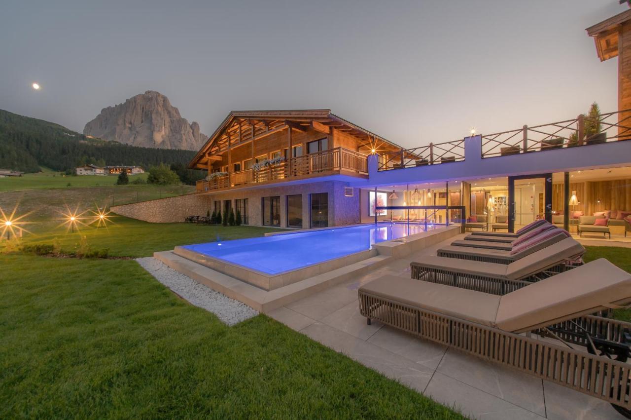 Hotel Rodella Selva di Val Gardena Luaran gambar