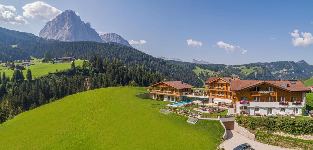 Hotel Rodella Selva di Val Gardena Luaran gambar